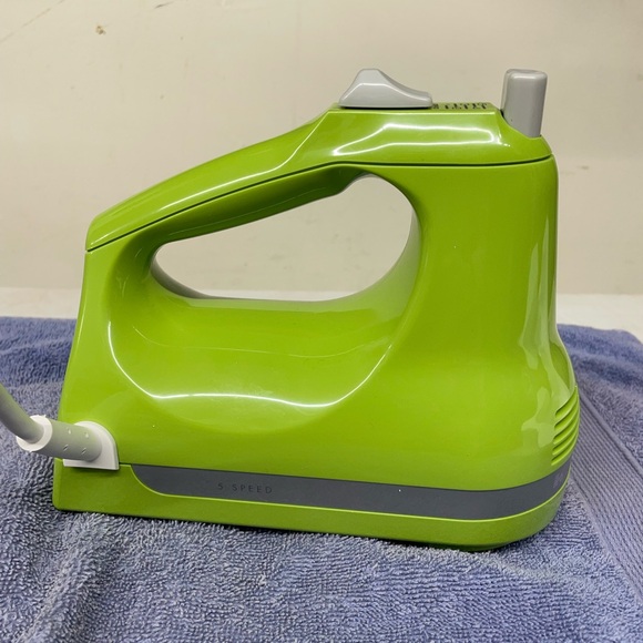 Kitchen aid Green Apple Color 5-Speed Hand Mixer with beaters only - Picture 4 of 9